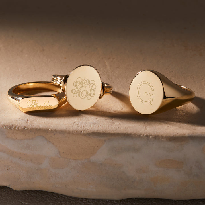 Evie Signet Ring