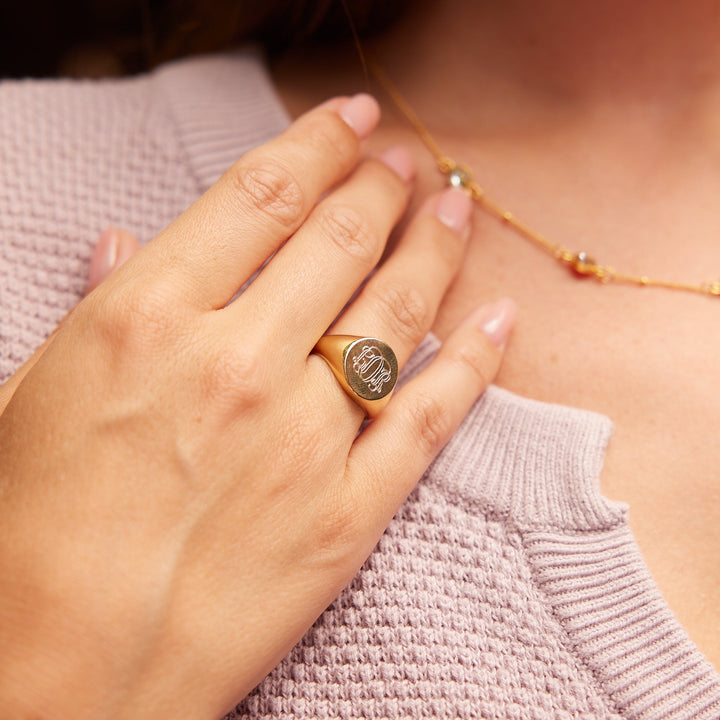 Claire Signet Ring