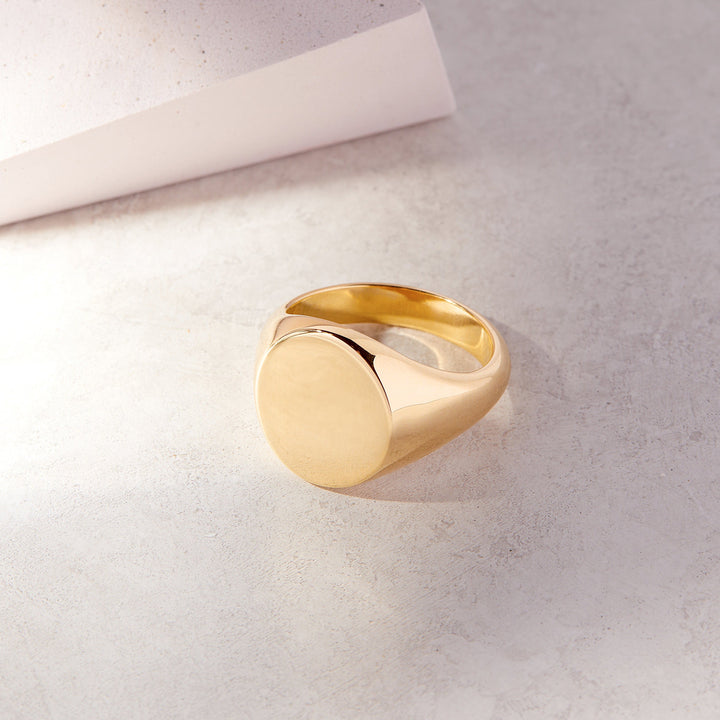 Claire Signet Ring