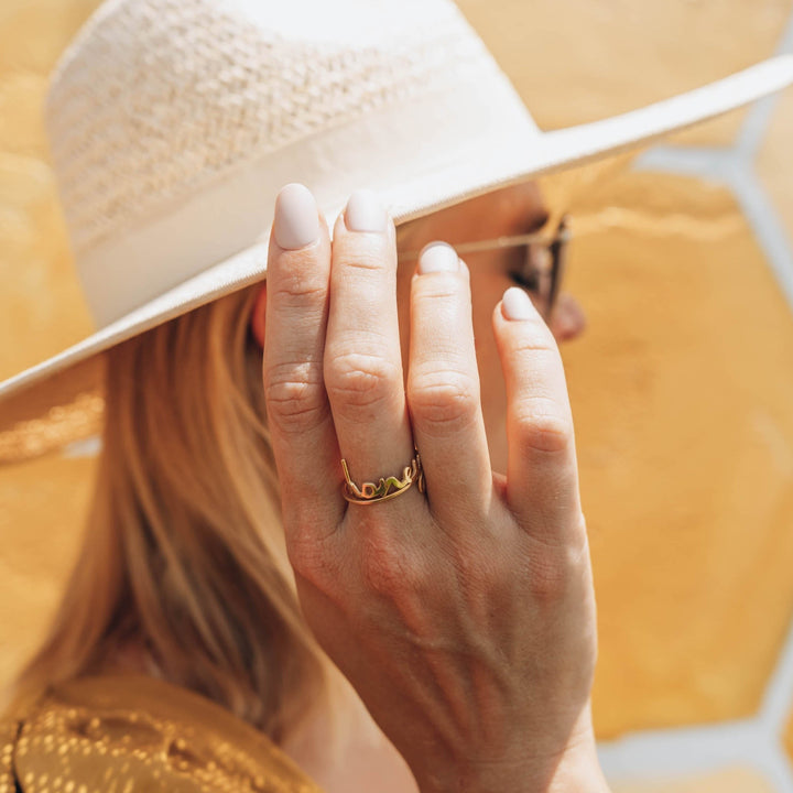  @meganraeoflight wearing Nella Nameplate Ring by @brookandyork